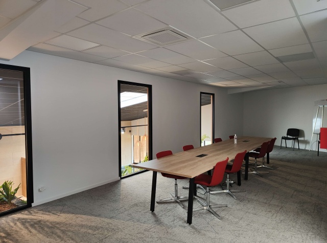 showroom CARIMALO JARDIN DU GOLFE - bureau mezzanine